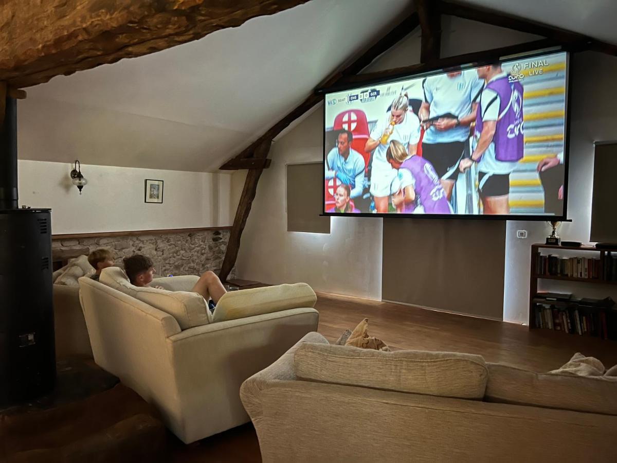 Country Villa For 19 Pool Cinema Football Pitch Verteillac Экстерьер фото